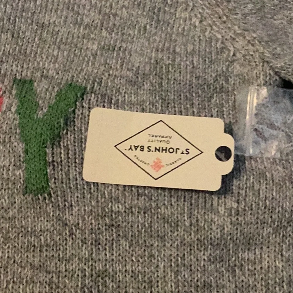 NWT St. John's Bay Womens Crew Neck Long Sleeve BE HAPPY Sweater, Medium, Gray - Picture 5 of 5